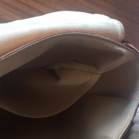 SOLD LOCAL Louis Vuitton Beverly MM - Picture 6 of 8